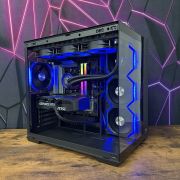 Игровой компьютер:AMD Ryzen 7 7800X3D+GeForce RTX 5070 12gb